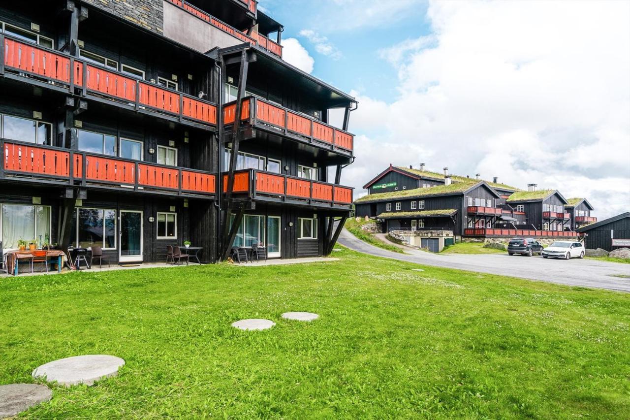 Leilighet Beitostolen Sentrum, Terrasse Og Innendors Parkering ภายนอก รูปภาพ